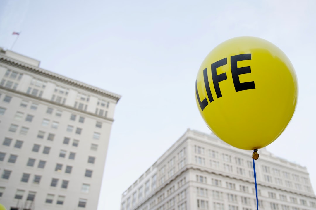 yellow-life-balloon-fm8rml4oaaa